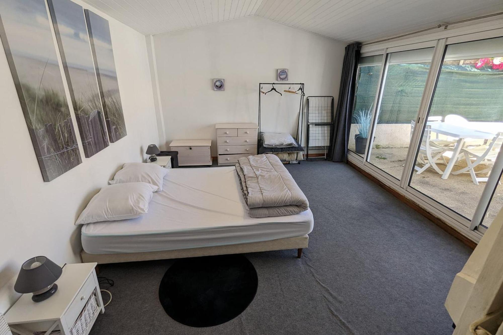 Spacious Nest With Terrace Near The Beach Saint-Hilaire-de-Talmont Exterior photo